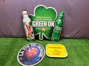 lot 203 image: Beer Sign