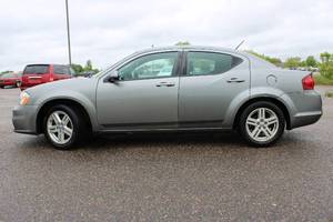 2013 Dodge Avenger SXT - 2 OWNERS