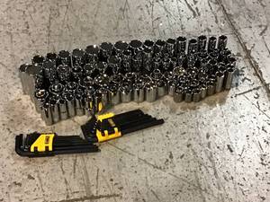 Lot of Assorted Mixed Dewalt socket Tools See Pictures
