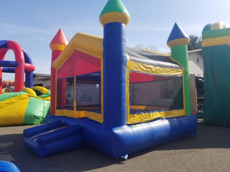 15x15 Multi Color Castle