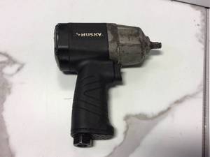 lot 70 image: 250 ft.lbs. 38 In. Impact Wrench (TOOL ONLY) by Husky Customer Returns See Pictures