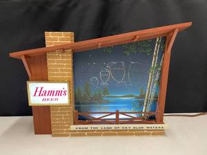 lot 1 image: Hamms Starry Nights fluorescent lit motion sign