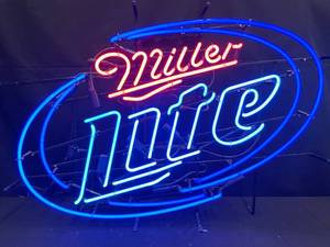 lot 50 image: Miller Lite blue hoops neon, large