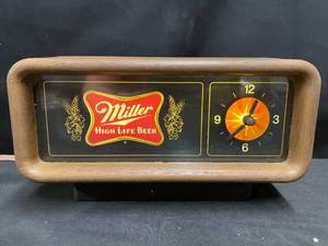 lot 106 image: Miller High Life cash register clock