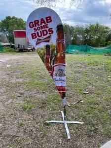 lot 116 image: Budweiser blade banner  bowhead banner, NIB