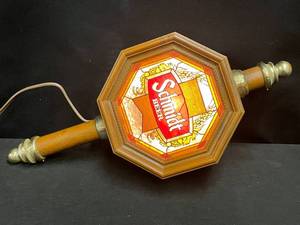 lot 150 image: Schmidt Beer octagonal faux stained glass, plastic wall sconce