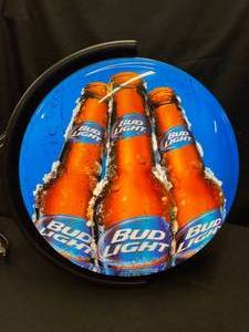 lot 185 image: Bud Light revolving pub light