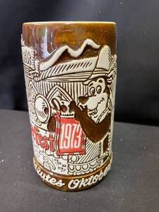 lot 207 image: Hamms Ceramic mug, 1973