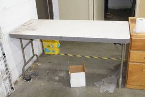 lot 20 image: Folding Conference Table
