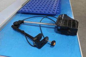 lot 39 image: Swing Arm Desk Fan
