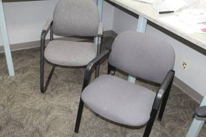 lot 60 image: Lot of (2) Office Arm Chairs