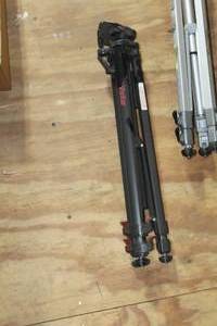lot 77 image: Vivitar Tripod Stand