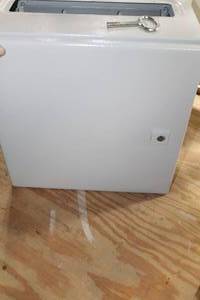 lot 81 image: Rittal Metal Industrial Control Panel Enclosure w Key