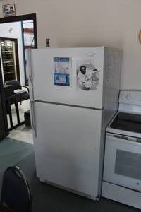 lot 110 image: Magic Chef RB213AF Frost-Free Refrigerator Freezer