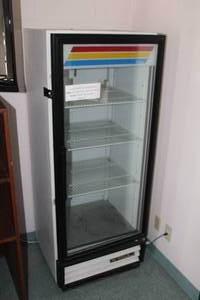 lot 115 image: True GDM-12 Commercial Reach-In Cooler