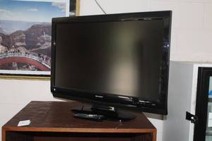 lot 116 image: Sharp LC-32SB24U 32 LCD Flat Screen TV with Remote Control