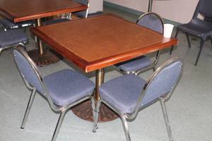 lot 133 image: 36 MetalWood Pedestal Conference Table with (3) MetalPadded Conference Chairs