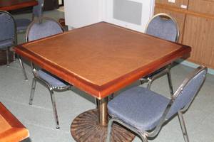 lot 134 image: 36 MetalWood Pedestal Conference Table with (3) MetalPadded Conference Chairs