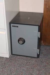 lot 316B image: Fire-Fyter Safe