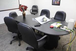 lot 326 image: Conference Table with (6) Rolling Office Arm Chairs