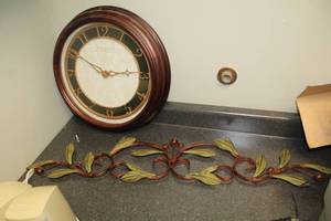 lot 334 image: Sterling Noble 16 Wall Clock with Floral Dcor