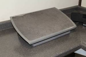 lot 338 image: Adjustable Foot Rest