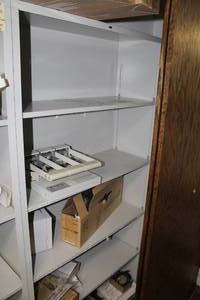 lot 381 image: Hon Metal Bookcase 5-shelf