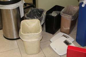 lot 393 image: Lot of (4) Trash Bins