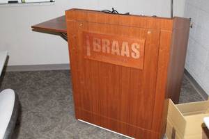 lot 419 image: Wood Speaker Podium