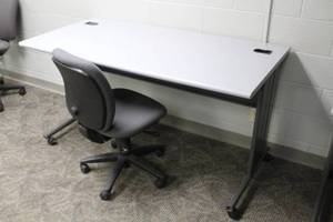 lot 408 image: Rolling Computer Desk with Rolling Office Chair
