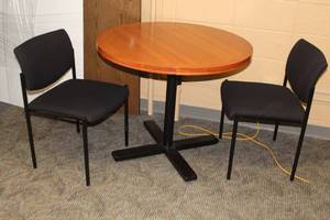 lot 430 image: Pedestal Conference Table with (2) Conference Chair