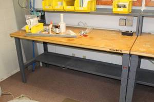 lot 462 image: MetalWood Top Work Bench with Built-In Power Strip