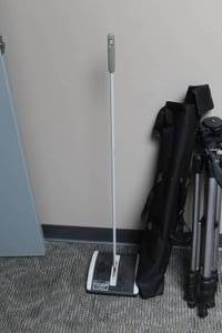 lot 484 image: Hukuba Hoky 23T Floor and Carpet Sweeper
