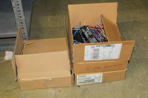 lot 165 image: Lot of (3 Boxes) Osram Quicktronic Professional Series Lamp Striation Control Quick60 QTP 2x59T8UNV ISN-SC 2-Lamp Instant Start T8 Electronic Fluorescent Lamp Ballast