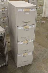 lot 178 image: Steelmaster Metal File Cabinet 4-drawer