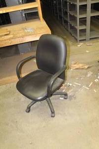 lot 188 image: Rolling Office Arm Chair