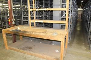 lot 190 image: Wooden Workstation