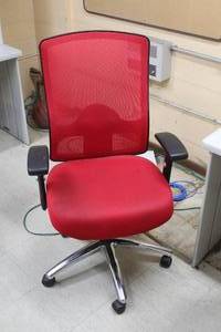 lot 199 image: Rolling Office Arm Chair
