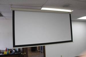 lot 633 image: Panoview 74 Projection Screen