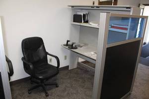 lot 644 image: Office Desk with Partition