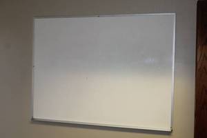 lot 647 image: Dry Erase Board