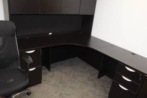 lot 652 image: Office Desk with Office Chair