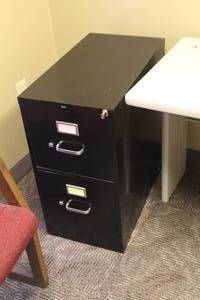 lot 663 image: Hon File Cabinet 2-drawer