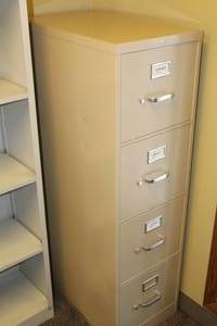 lot 664 image: Hon File Cabinet 4-drawer