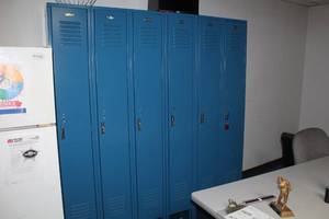 lot 671 image: Global Locker Set 6-locker