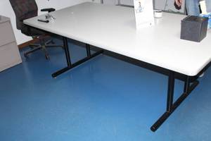 lot 674 image: Conference Table