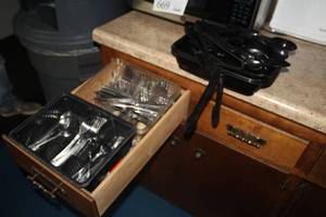 lot 681 image: Assortment of Flatware