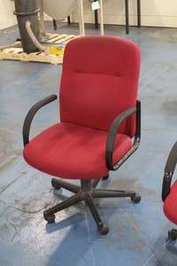 lot 694 image: Rolling Office Arm Chair