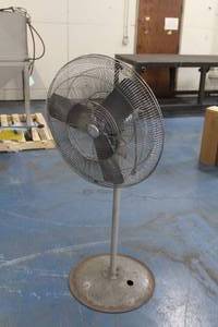 lot 695 image: Con-Tech Industrial Pedestal Floor Fan