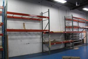 lot 727 image: Pallet Racking with (5) Uprights, (18) Beams, (18) Grates